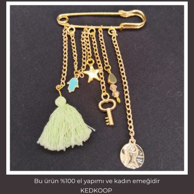Altın yaka iğnesi