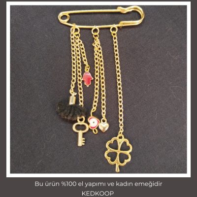 Altın yaka iğnesi yoncalı